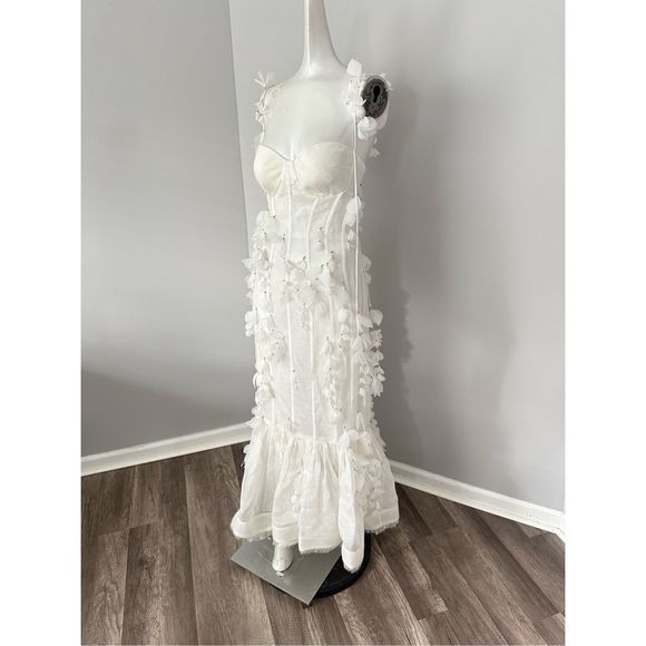 Zimmermann Petal Appliqué Linen-Silk Corset Gown - Picture 7 of 14